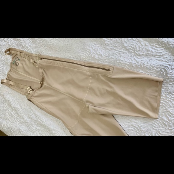 Marena Stage 1 Garment - Picture 3 of 11